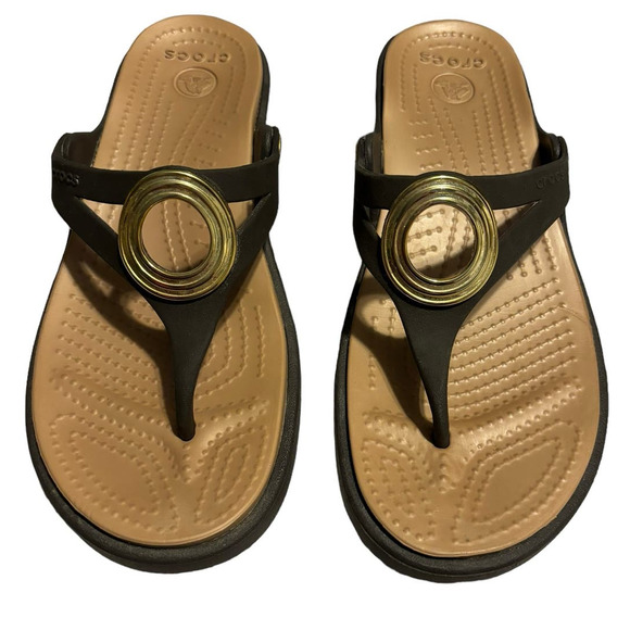 CROCS Shoes - Crocs Sanrah Thong Wedge Sandals Lightweight Brown Gold Grommet Women's Size 6